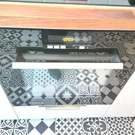 Must Center *